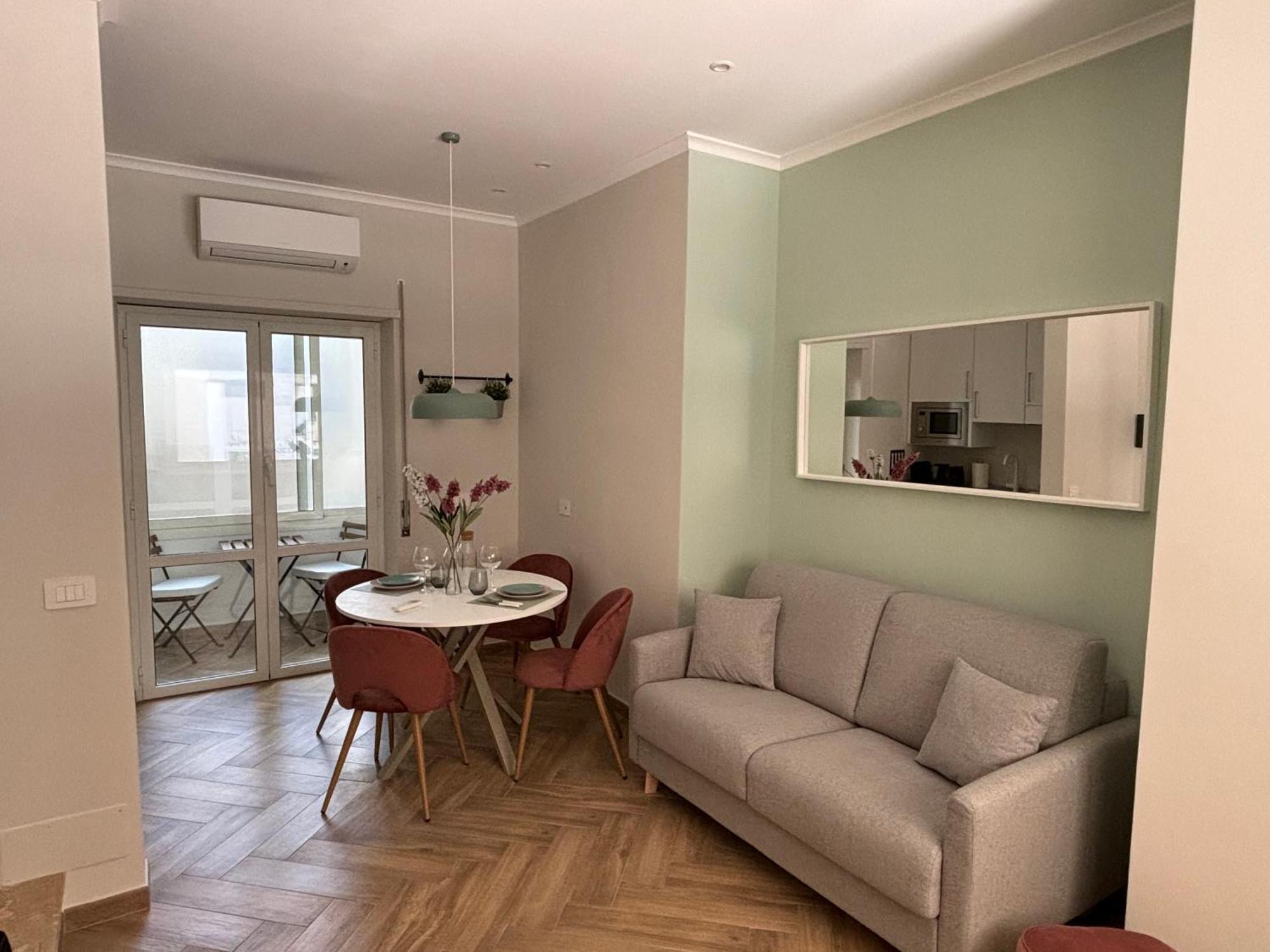 Corso Marconi Boutique Apartment - Luxury Central Apartment Next To The Port Civitavecchia Exterior photo